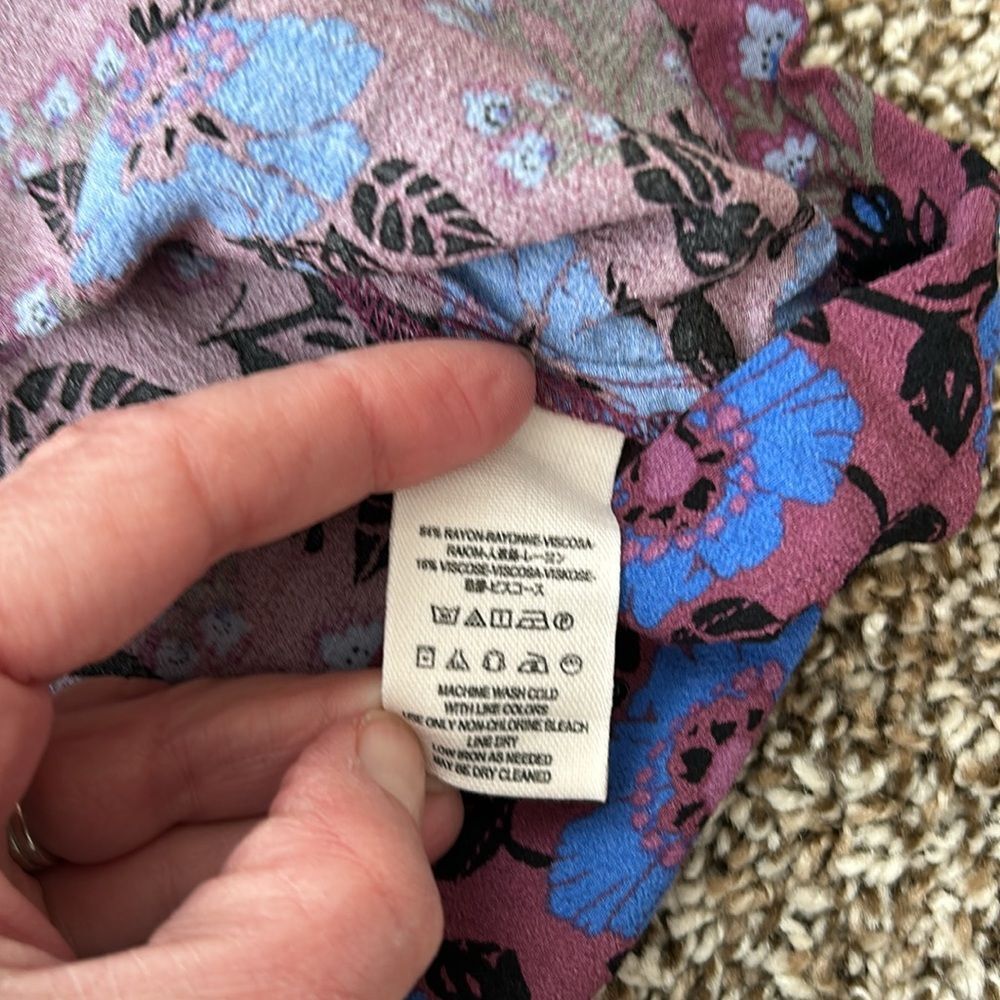 Free People Magic Mystery Tunic Purple Blue Boho Floral Tie Neck Top Blouse S - Picture 9 of 9